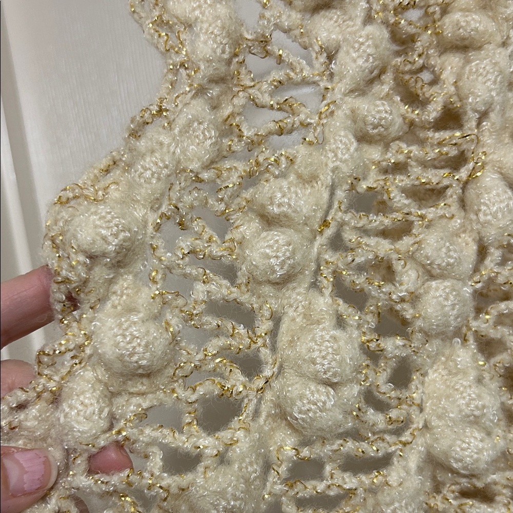 Chunky Knit Cream and Gold Scarf with Metallic Gold Thread approx 46 x 16 - Picture 2 of 11